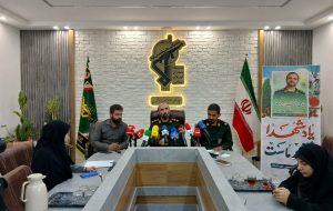 ایثار و از خودگذشتگی از دروس مدرسه دفاع مقدس است